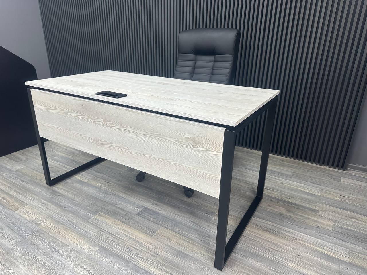 Офісний письмовий стіл Loft Details KS 140b, 18 мм
