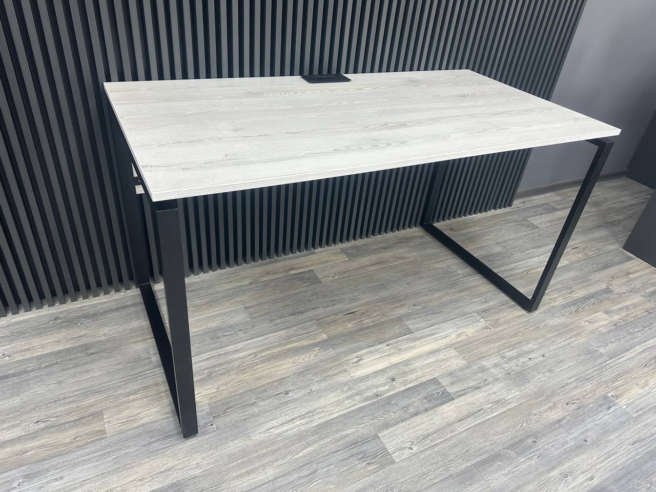 Офісний письмовий стіл Loft Details KS 140b, 18 мм