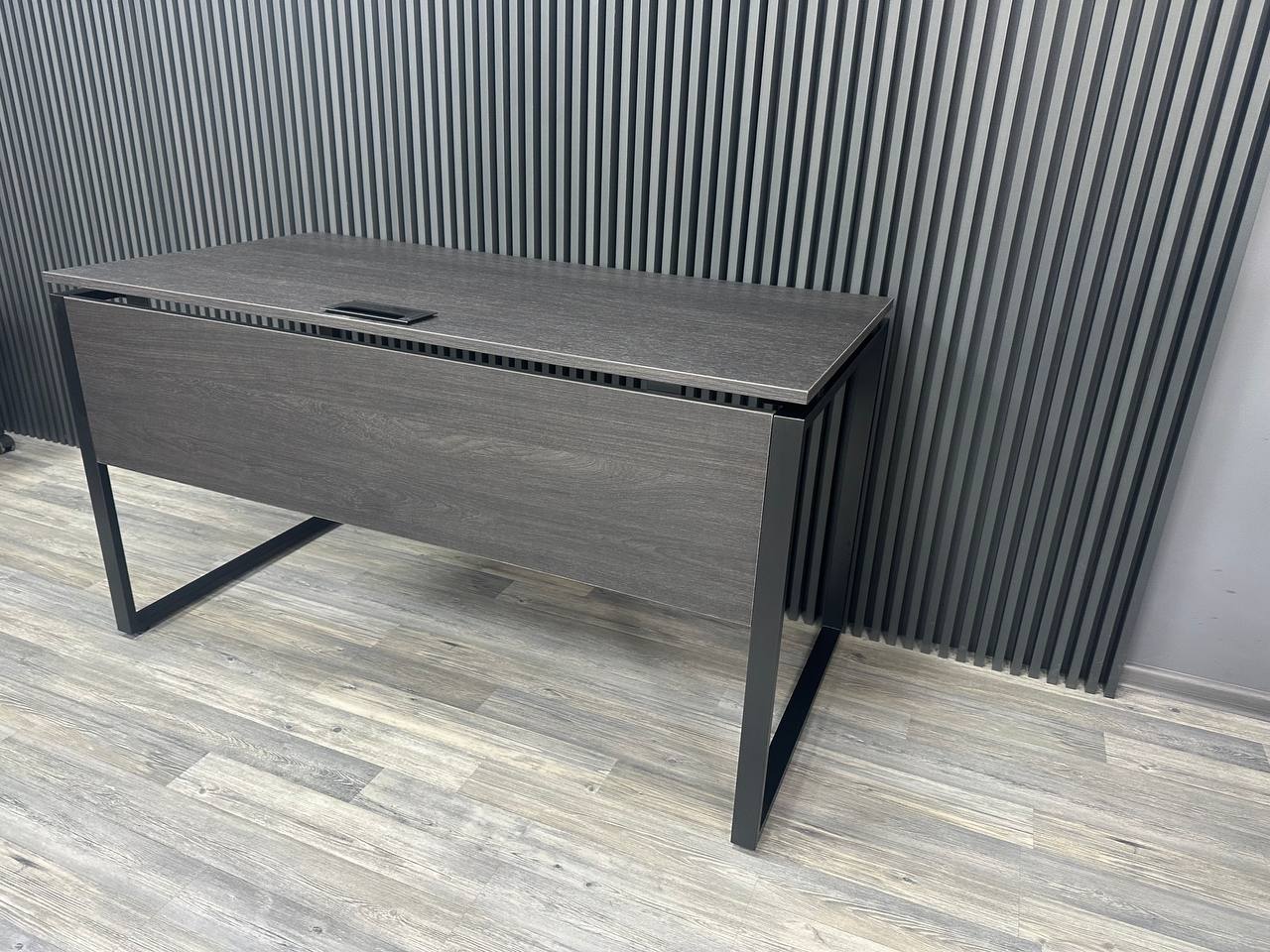 Офісний письмовий стіл Loft Details KS 140b, 18 мм