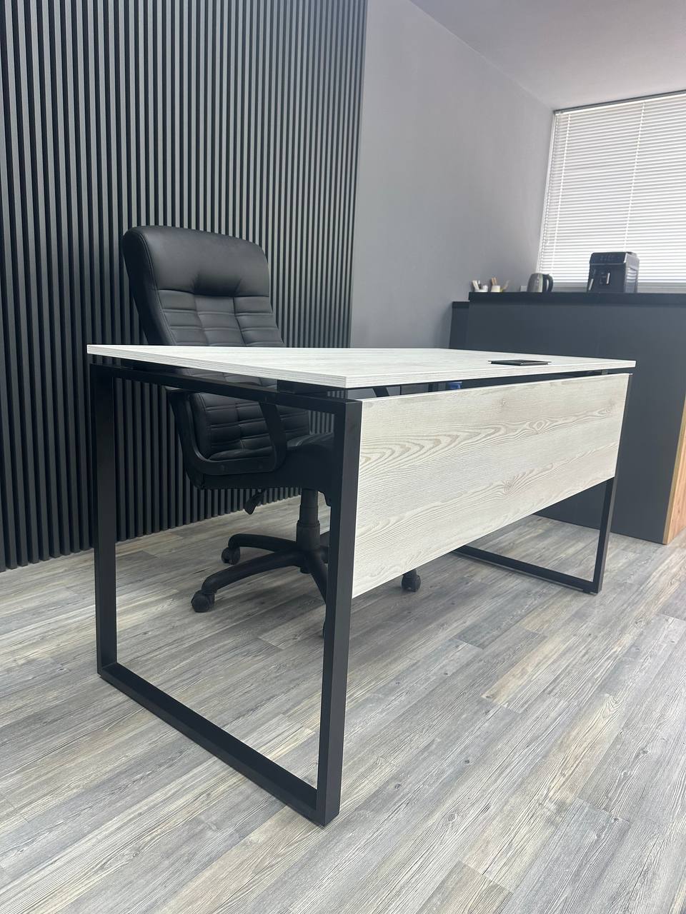 Офісний письмовий стіл Loft Details KS 160b, 18 мм