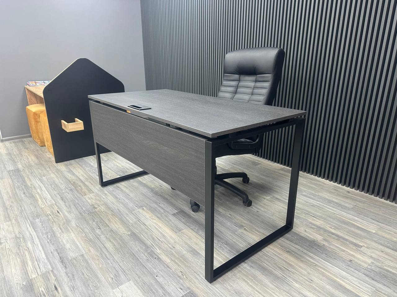 Офісний письмовий стіл Loft Details KS 140b, 18 мм