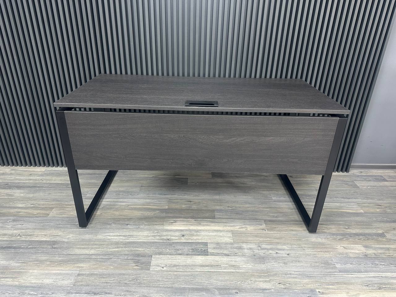 Офісний письмовий стіл Loft Details KS 140b, 18 мм