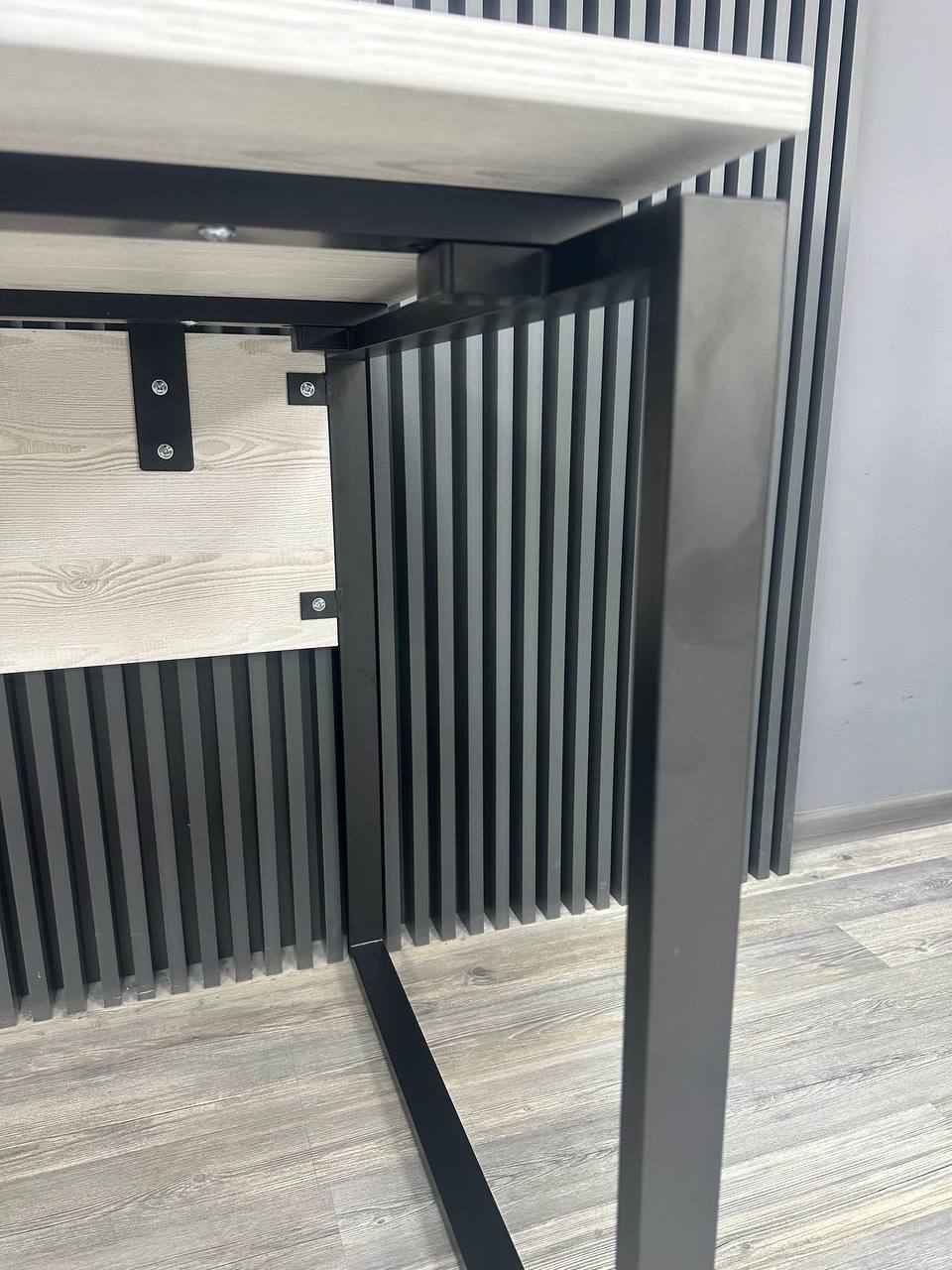Офісний письмовий стіл Loft Details KS 160b, 18 мм