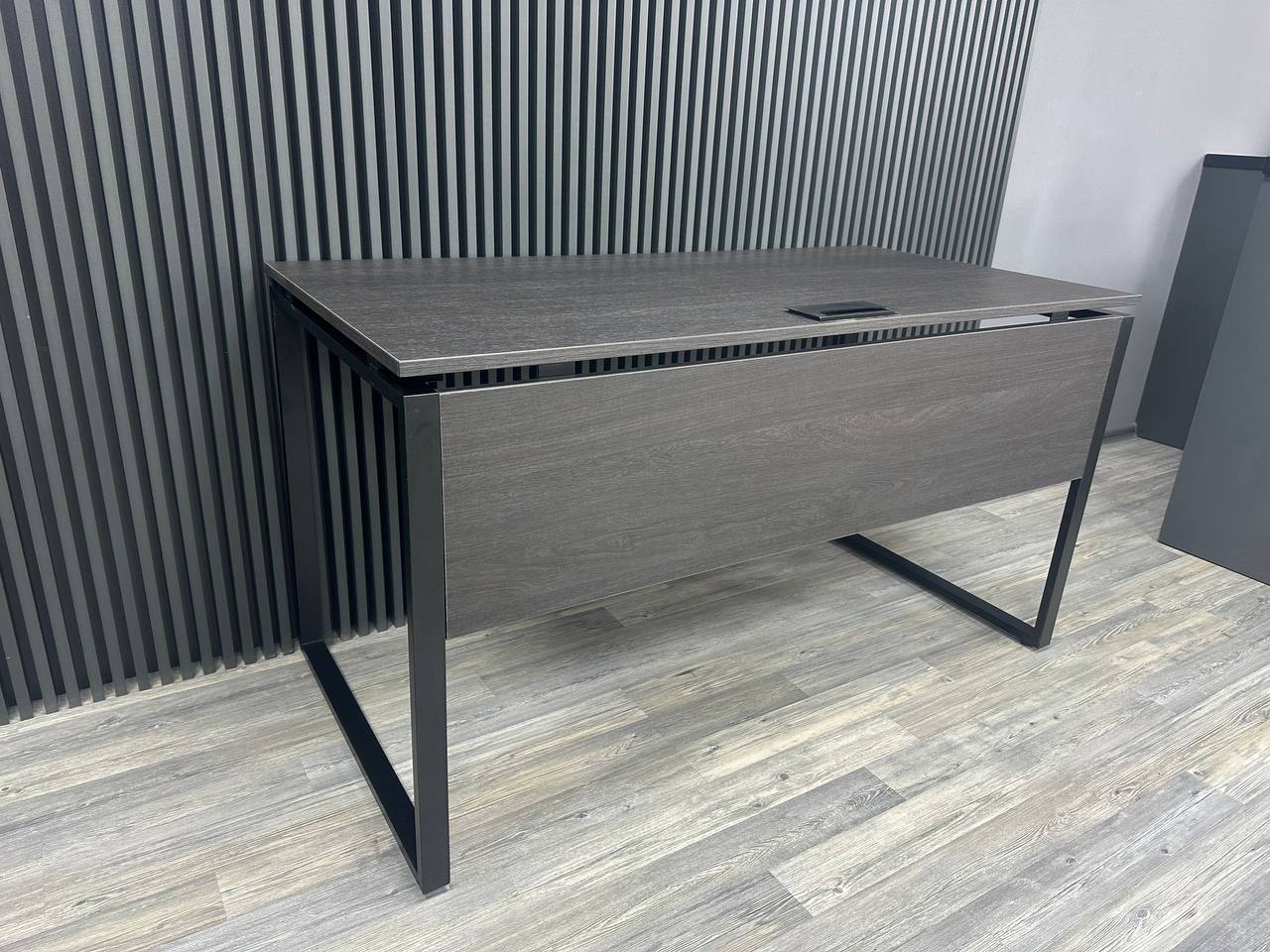 Офісний письмовий стіл Loft Details KS 120b, 18 мм