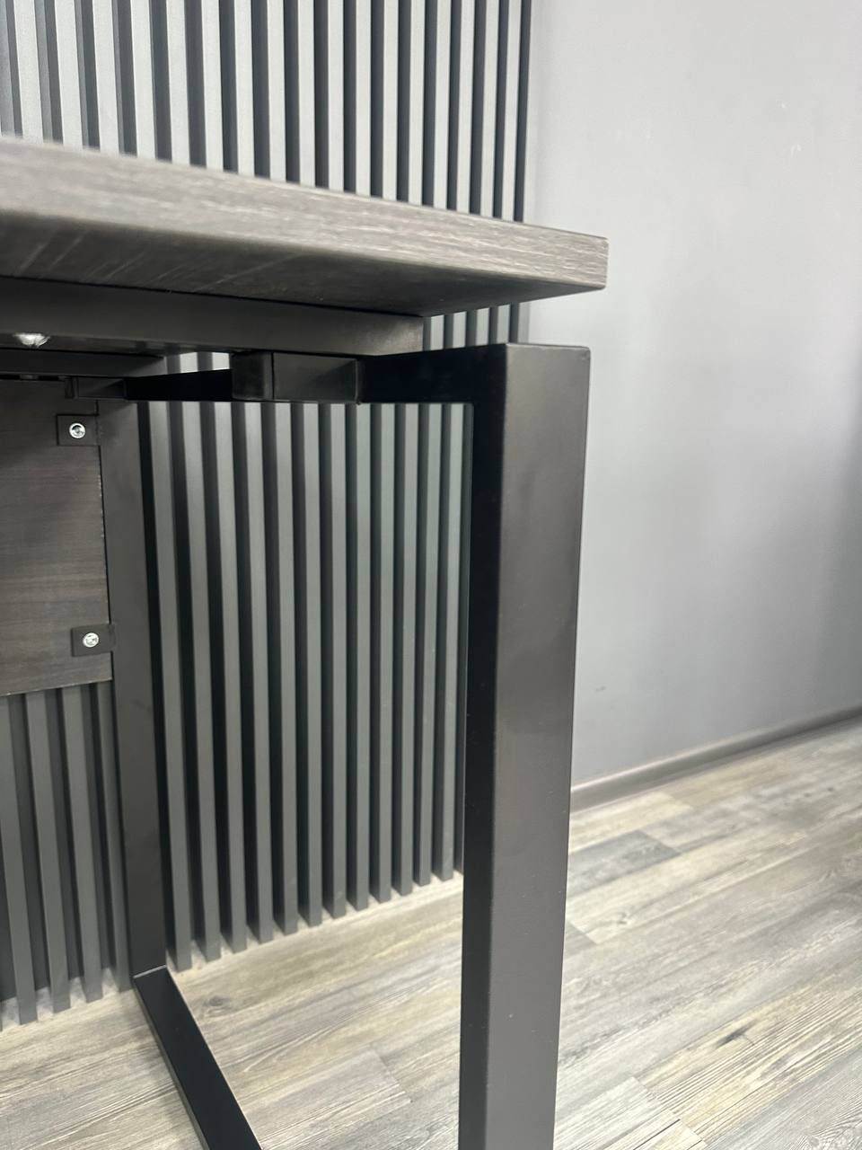 Офісний письмовий стіл Loft Details KS 120b, 18 мм
