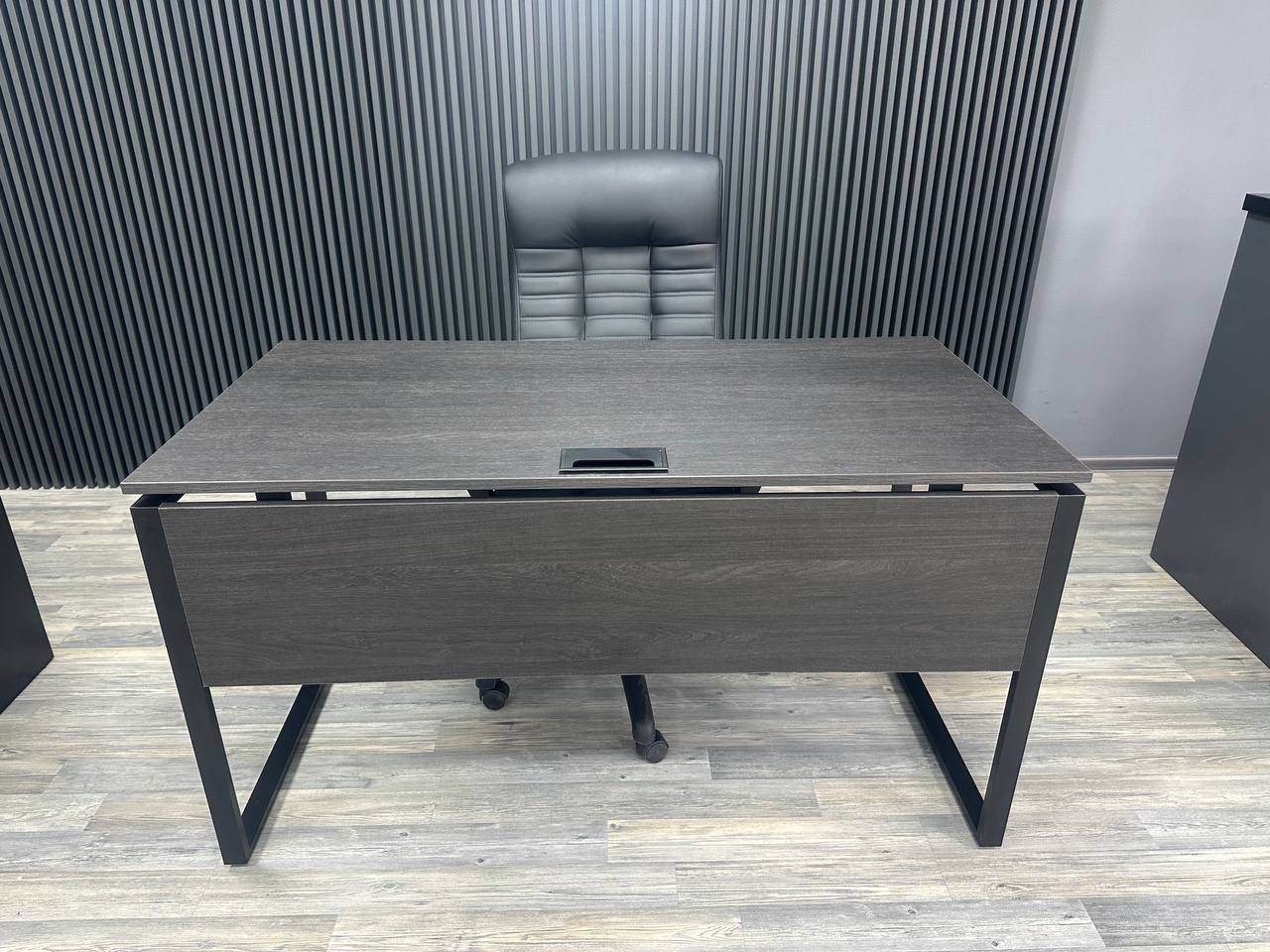 Офісний письмовий стіл Loft Details KS 120b, 18 мм